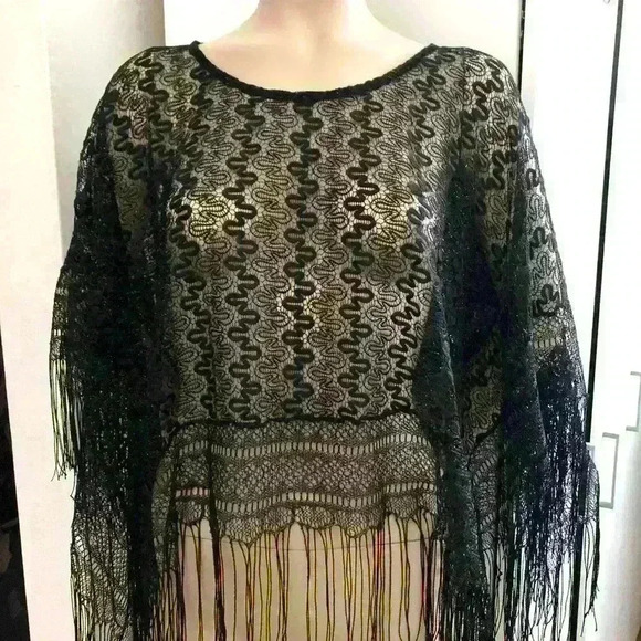 Black  Lace Fringe Poncho - Picture 6 of 7